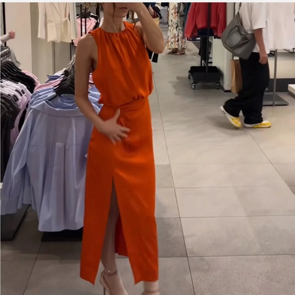 ZARA : Orange‎ Gathered Midi Dress